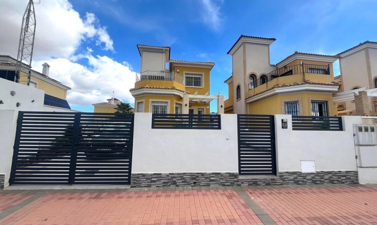 Revente - Villa -
Algorfa* - Algorfa