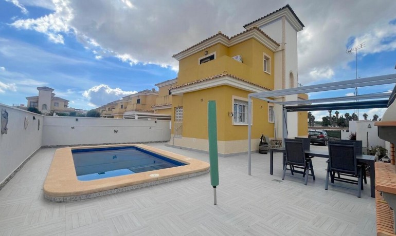 Revente - Villa -
Algorfa* - Algorfa