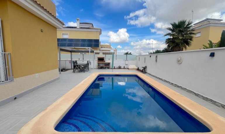 Revente - Villa -
Algorfa* - Algorfa