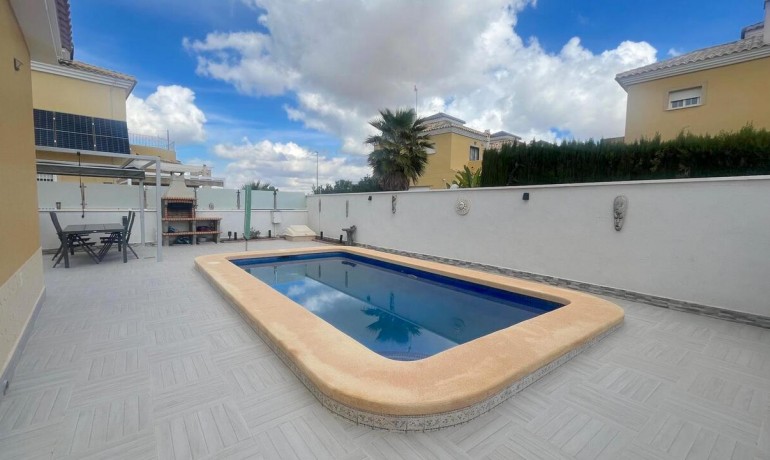 Revente - Villa -
Algorfa* - Algorfa