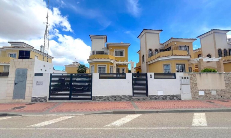 Revente - Villa -
Algorfa* - Algorfa