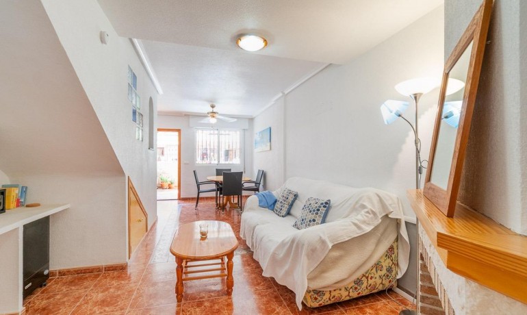 Herverkoop - Huis -
Orihuela Costa* - Playa Flamenca