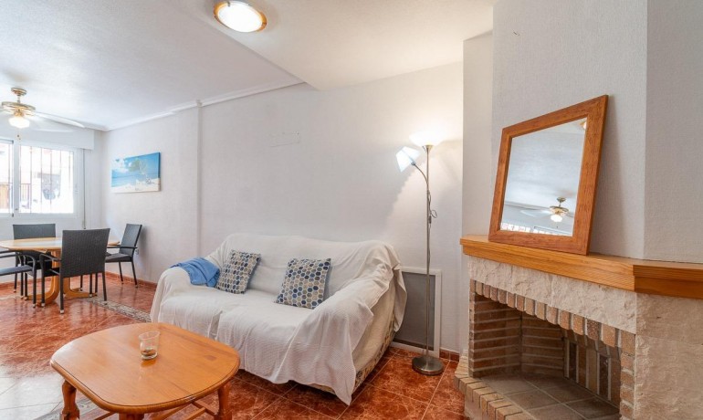 Herverkoop - Huis -
Orihuela Costa* - Playa Flamenca