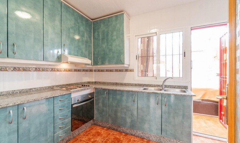 Herverkoop - Huis -
Orihuela Costa* - Playa Flamenca