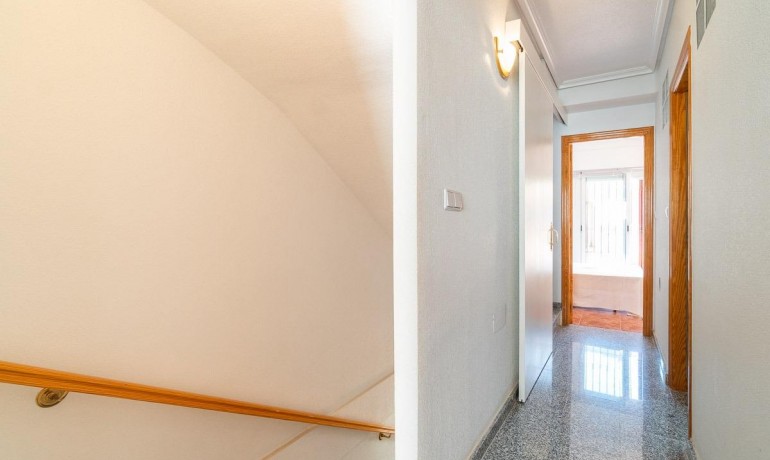 Herverkoop - Huis -
Orihuela Costa* - Playa Flamenca