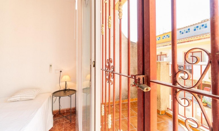 Herverkoop - Huis -
Orihuela Costa* - Playa Flamenca