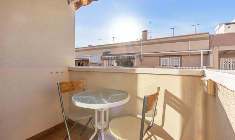 Herverkoop - Appartement / Flat -
Torrevieja* - Estacion de autobuses