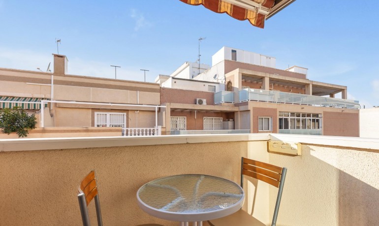 Herverkoop - Appartement / Flat -
Torrevieja* - Estacion de autobuses