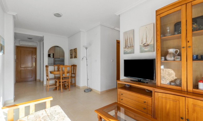 Herverkoop - Appartement / Flat -
Torrevieja* - Estacion de autobuses