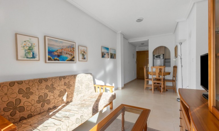 Herverkoop - Appartement / Flat -
Torrevieja* - Estacion de autobuses
