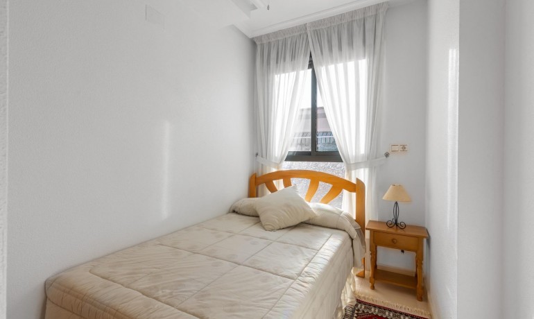 Herverkoop - Appartement / Flat -
Torrevieja* - Estacion de autobuses