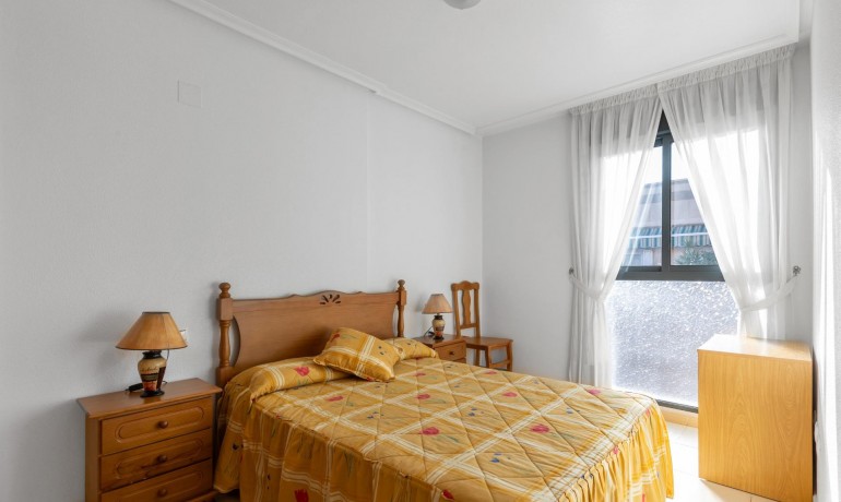 Herverkoop - Appartement / Flat -
Torrevieja* - Estacion de autobuses