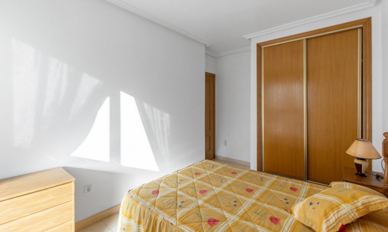 Herverkoop - Appartement / Flat -
Torrevieja* - Estacion de autobuses