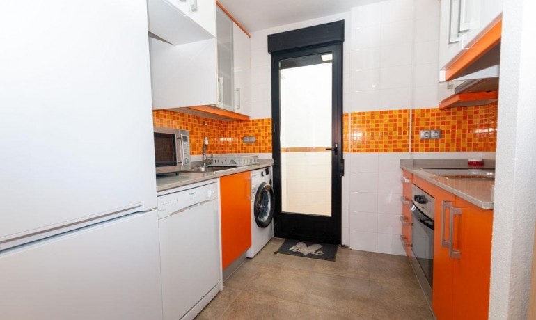 Herverkoop - Appartement / Flat -
La Mata - La Mata - Town