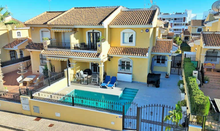 Venta - Villa -
Villamartin - Los Dolses