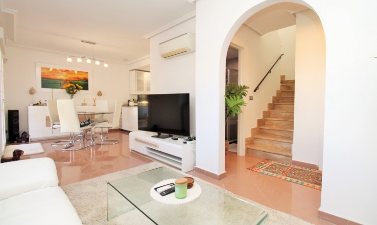 Venta - Villa -
Villamartin - Los Dolses