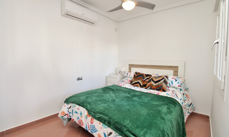 Venta - Villa -
Villamartin - Los Dolses