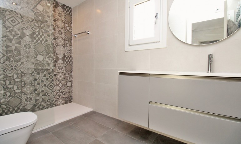 Venta - Villa -
Villamartin - Los Dolses