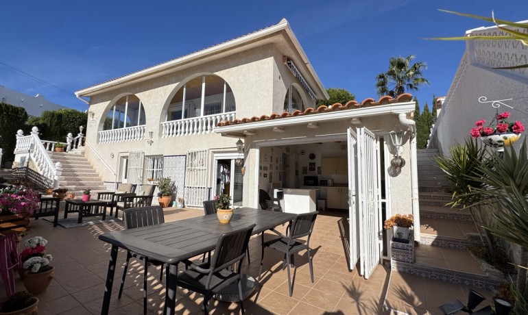 Venta - Villa -
Villamartin
