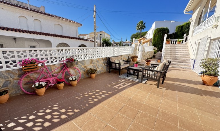 Venta - Villa -
Villamartin