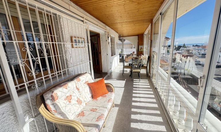 Venta - Villa -
Villamartin