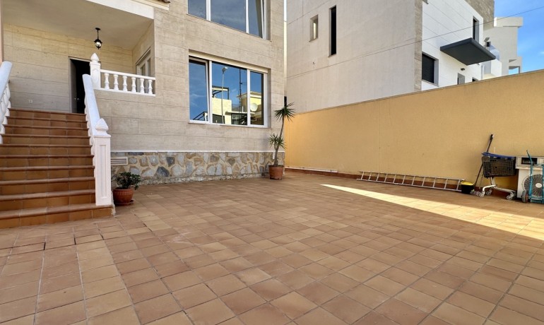 Herverkoop - Villa -
Orihuela Costa* - Las Filipinas