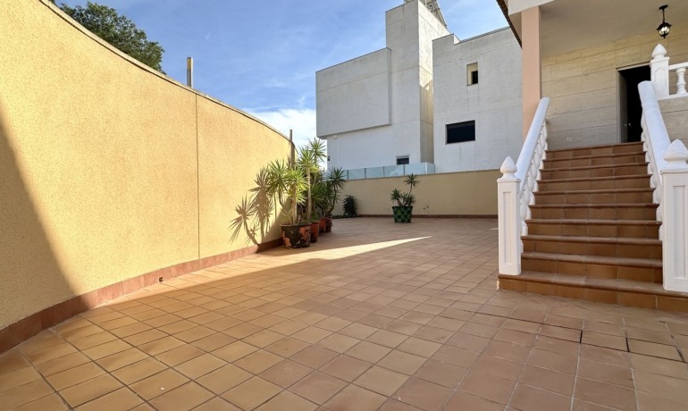 Herverkoop - Villa -
Orihuela Costa* - Las Filipinas