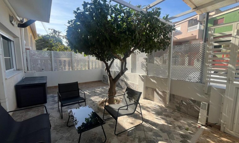 Venta - Casa -
Algorfa