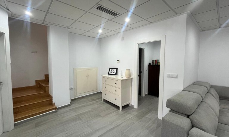 Venta - Casa -
Algorfa