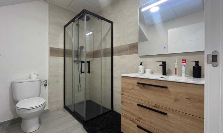 Venta - Casa -
Algorfa