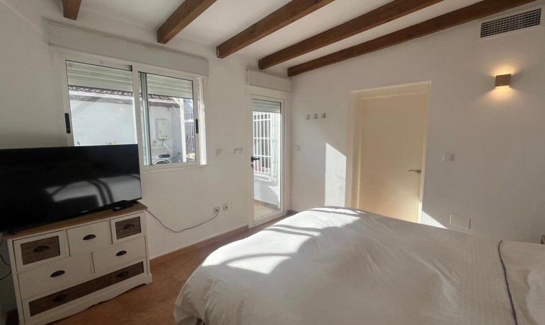 Venta - Casa -
Algorfa