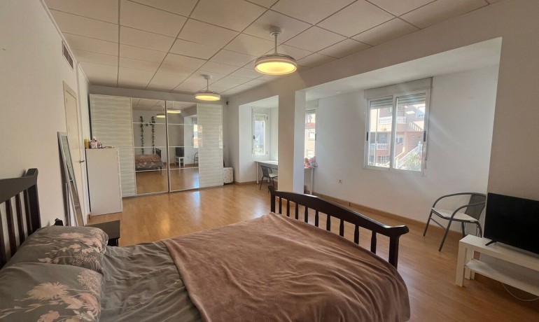 Venta - Casa -
Algorfa