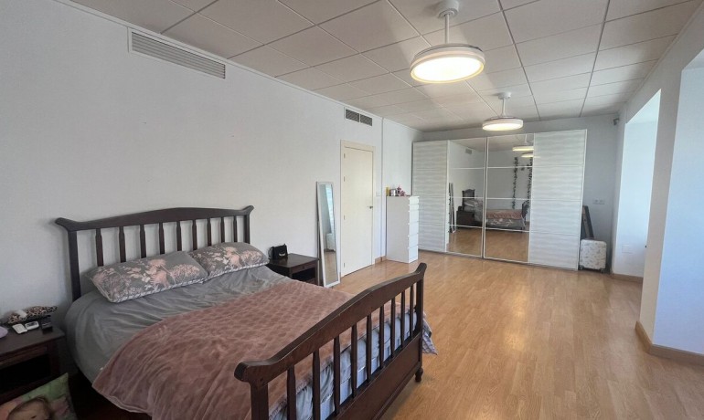 Venta - Casa -
Algorfa