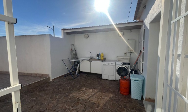 Venta - Casa -
Algorfa