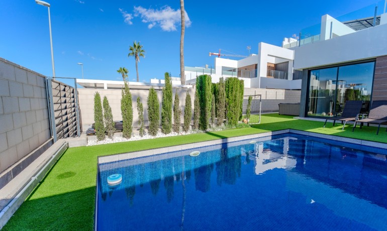 Herverkoop - Huis -
Benijofar* - Benijofar - Village