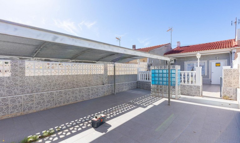 Herverkoop - Appartement / Flat -
Torrevieja* - La Siesta - El Salado - Torreta