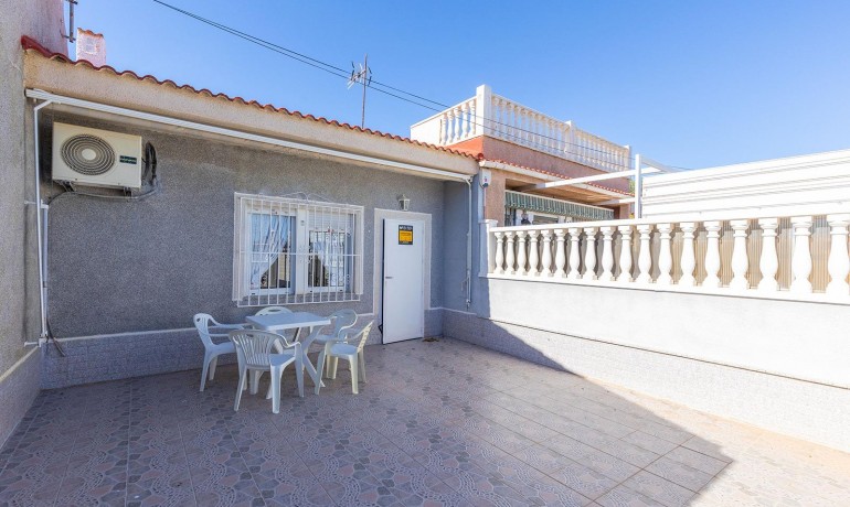 Herverkoop - Appartement / Flat -
Torrevieja* - La Siesta - El Salado - Torreta