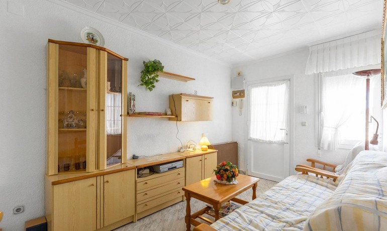 Herverkoop - Appartement / Flat -
Torrevieja* - La Siesta - El Salado - Torreta