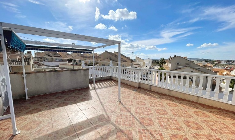 Herverkoop - Huis -
Cuidad Quesada* - Rojales Hills