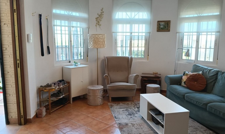 Herverkoop - Villa -
Los Montesinos* - La Herrada