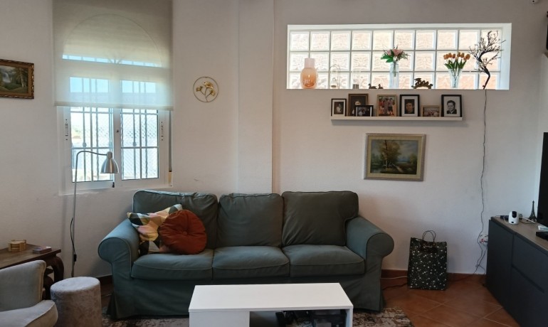 Herverkoop - Villa -
Los Montesinos* - La Herrada