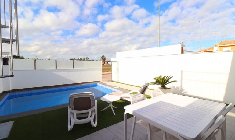 Herverkoop - Villa -
Alicante* - Daya Vieja - Town