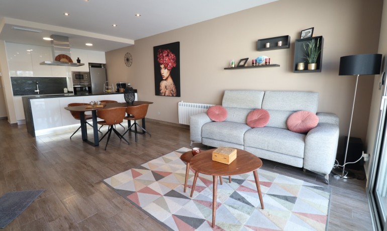 Herverkoop - Villa -
Alicante* - Daya Vieja - Town