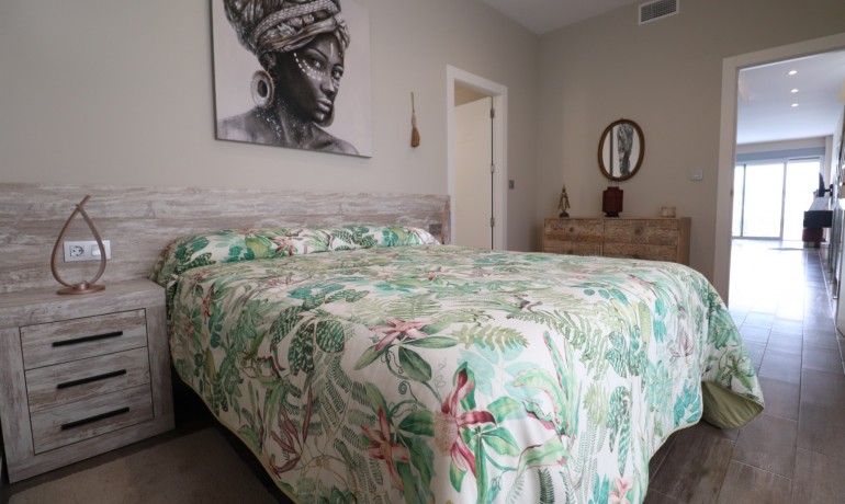 Herverkoop - Villa -
Alicante* - Daya Vieja - Town