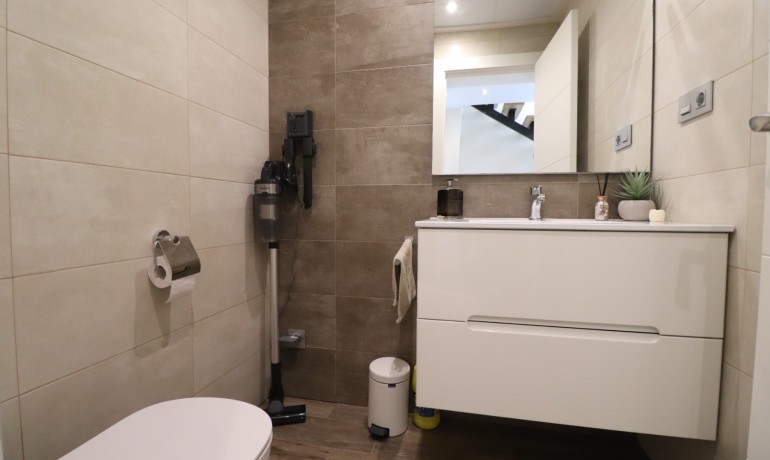 Herverkoop - Villa -
Alicante* - Daya Vieja - Town