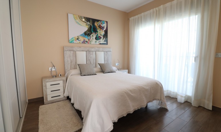 Herverkoop - Villa -
Alicante* - Daya Vieja - Town