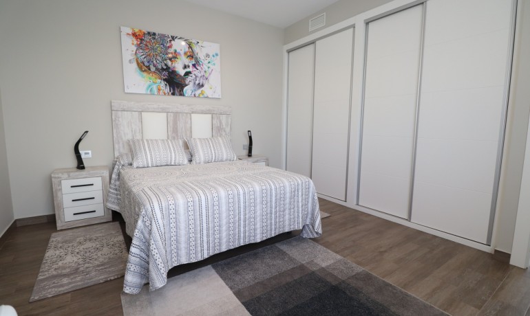 Herverkoop - Villa -
Alicante* - Daya Vieja - Town