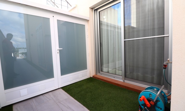 Herverkoop - Villa -
Alicante* - Daya Vieja - Town