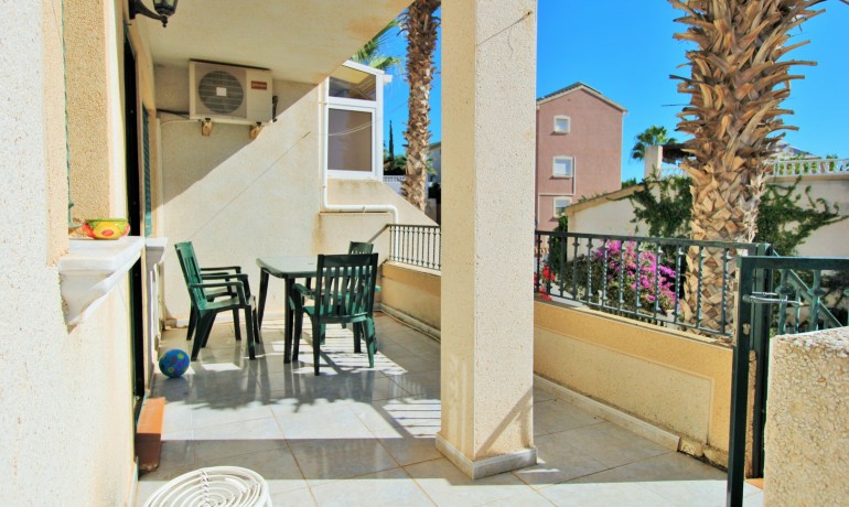 Venta - Casa -
Villamartin