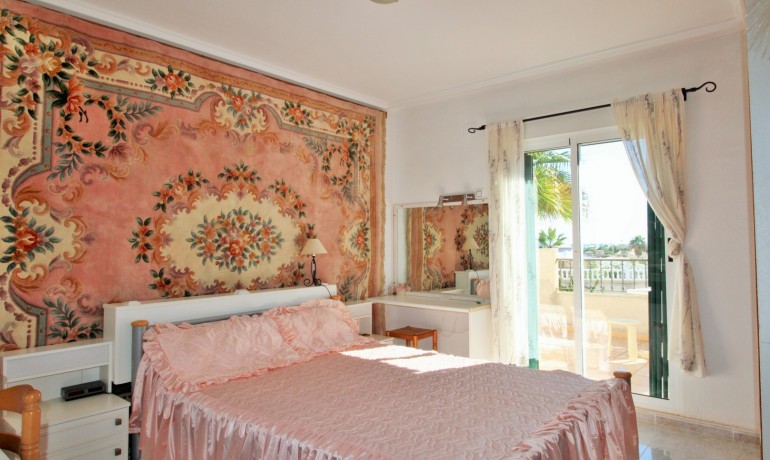 Venta - Casa -
Villamartin